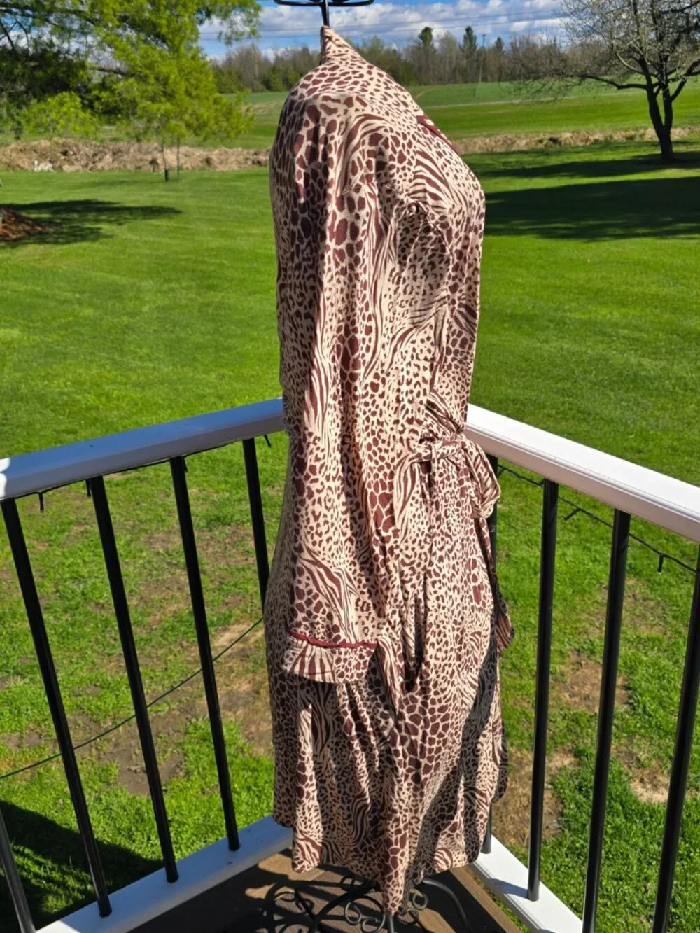 Ann Taylor Animal print robe, size L, VGUC